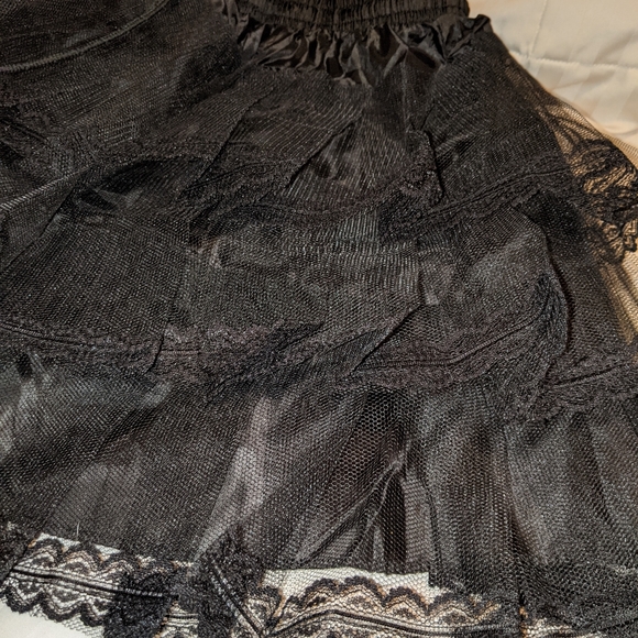 Triple tiered crinoline skirt - Picture 4 of 10